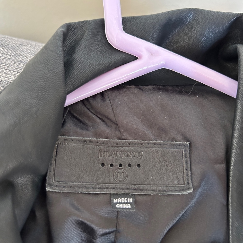 Leather jacket - Picture 2 of 4
